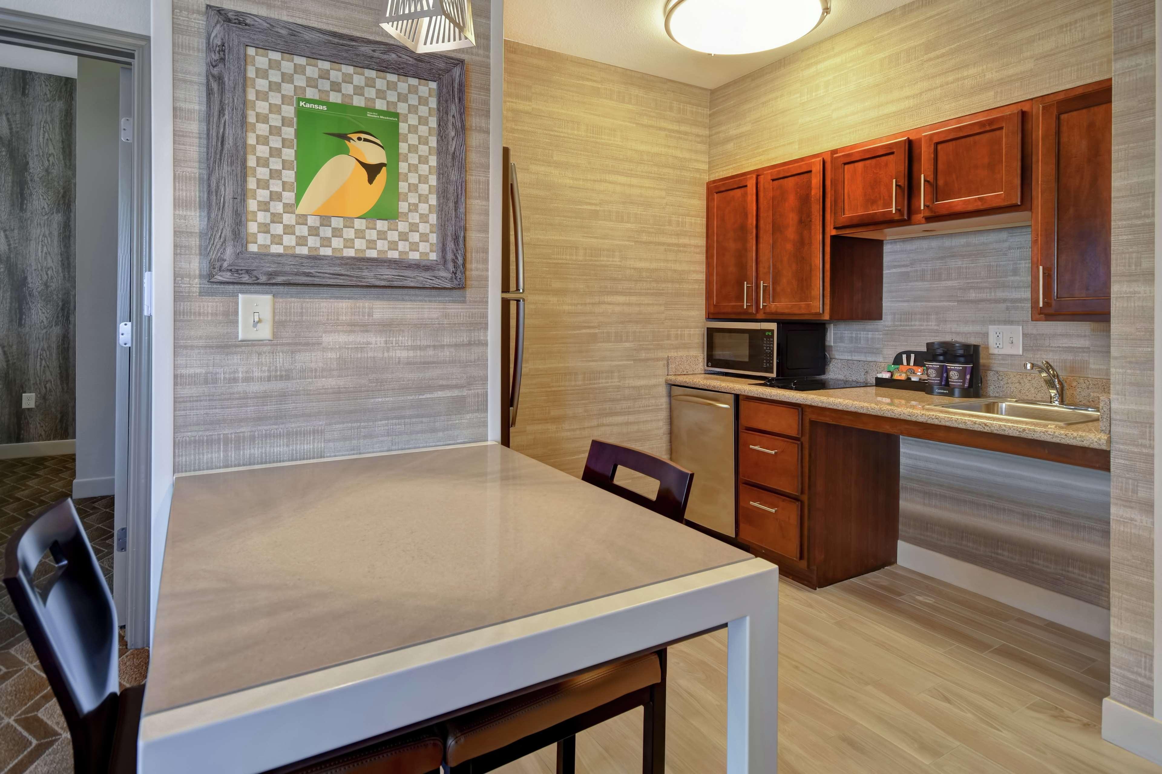Homewood Suites By Hilton At The Waterfront Уичита Экстерьер фото