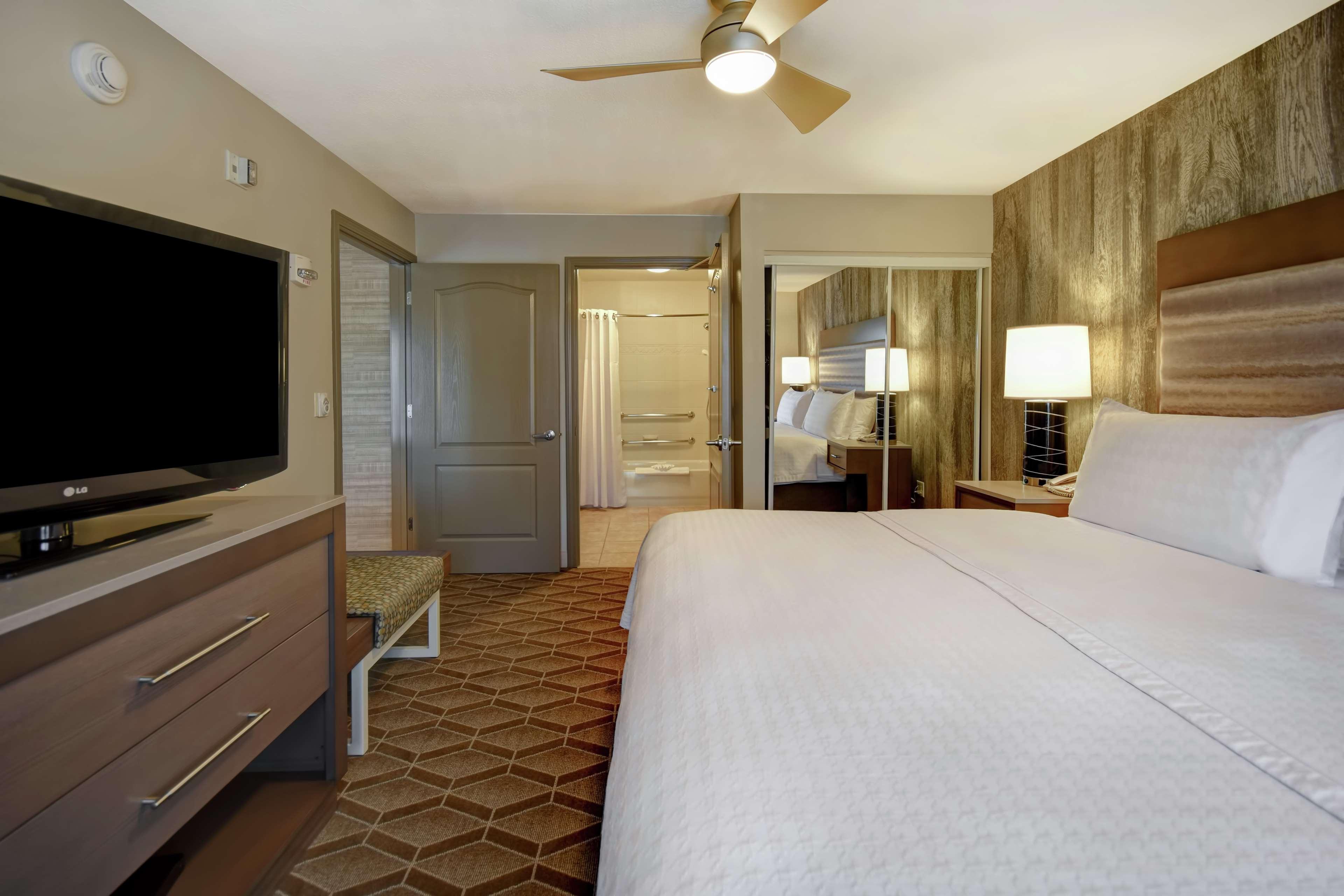 Homewood Suites By Hilton At The Waterfront Уичита Экстерьер фото