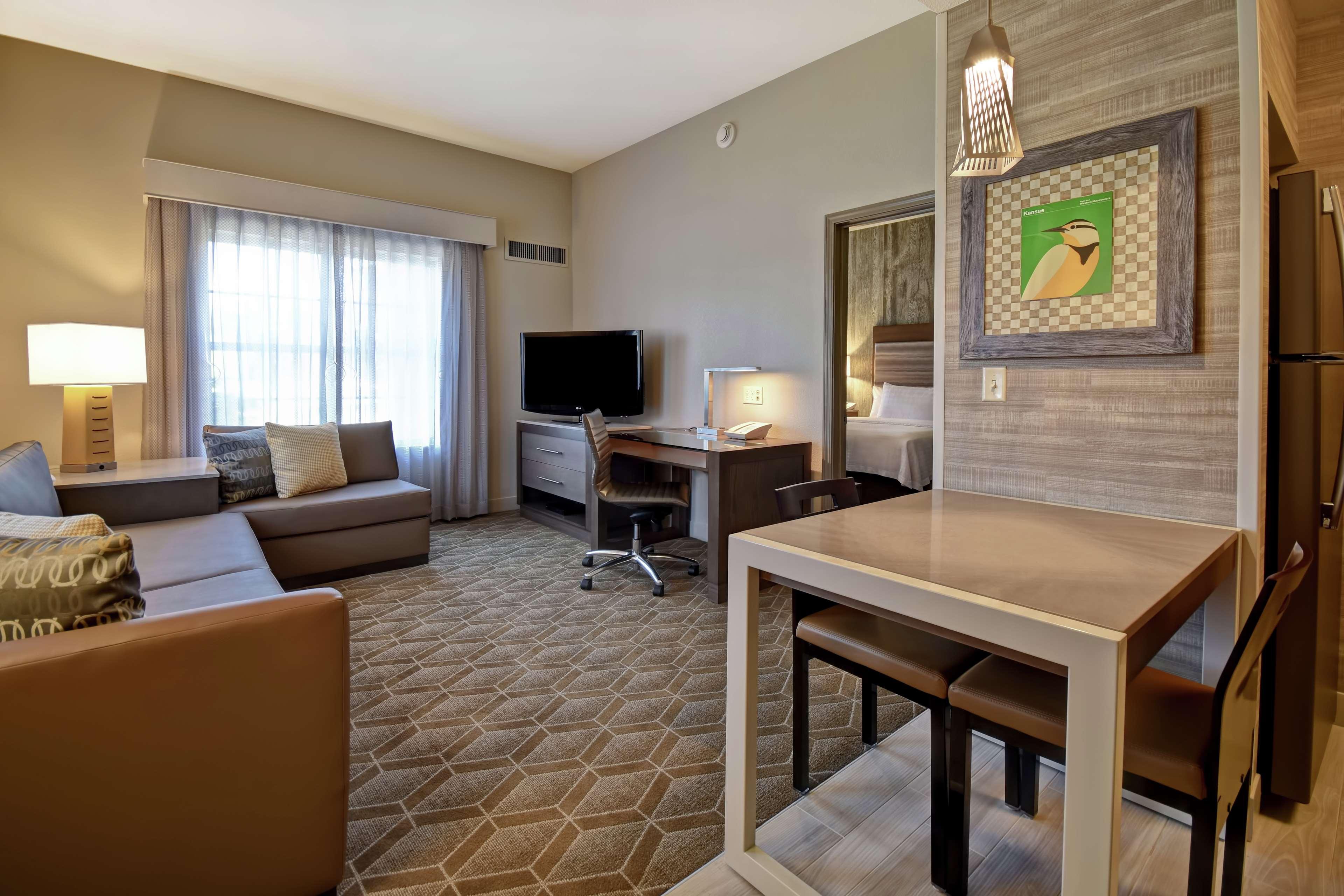 Homewood Suites By Hilton At The Waterfront Уичита Экстерьер фото