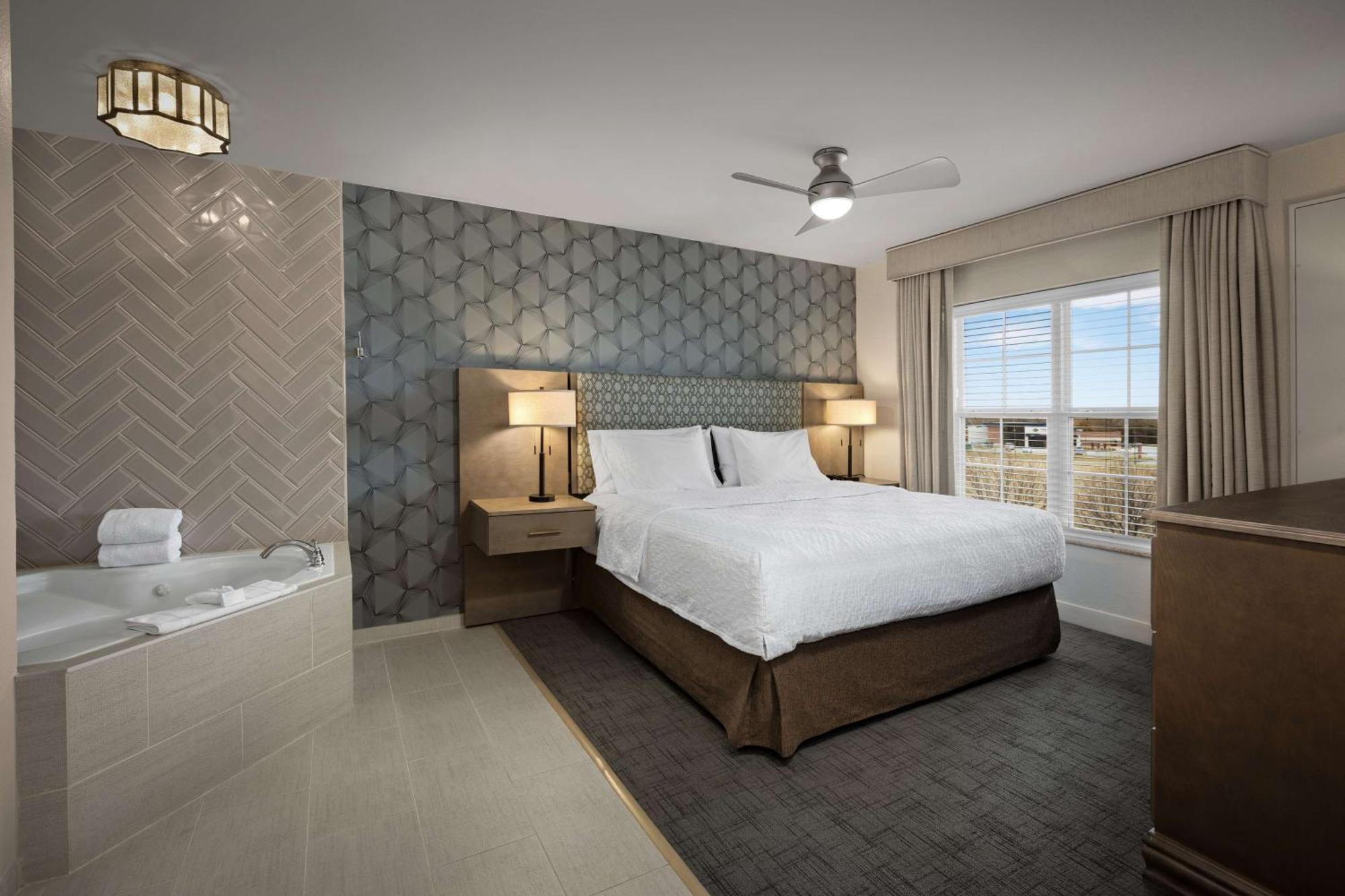 Homewood Suites By Hilton At The Waterfront Уичита Экстерьер фото