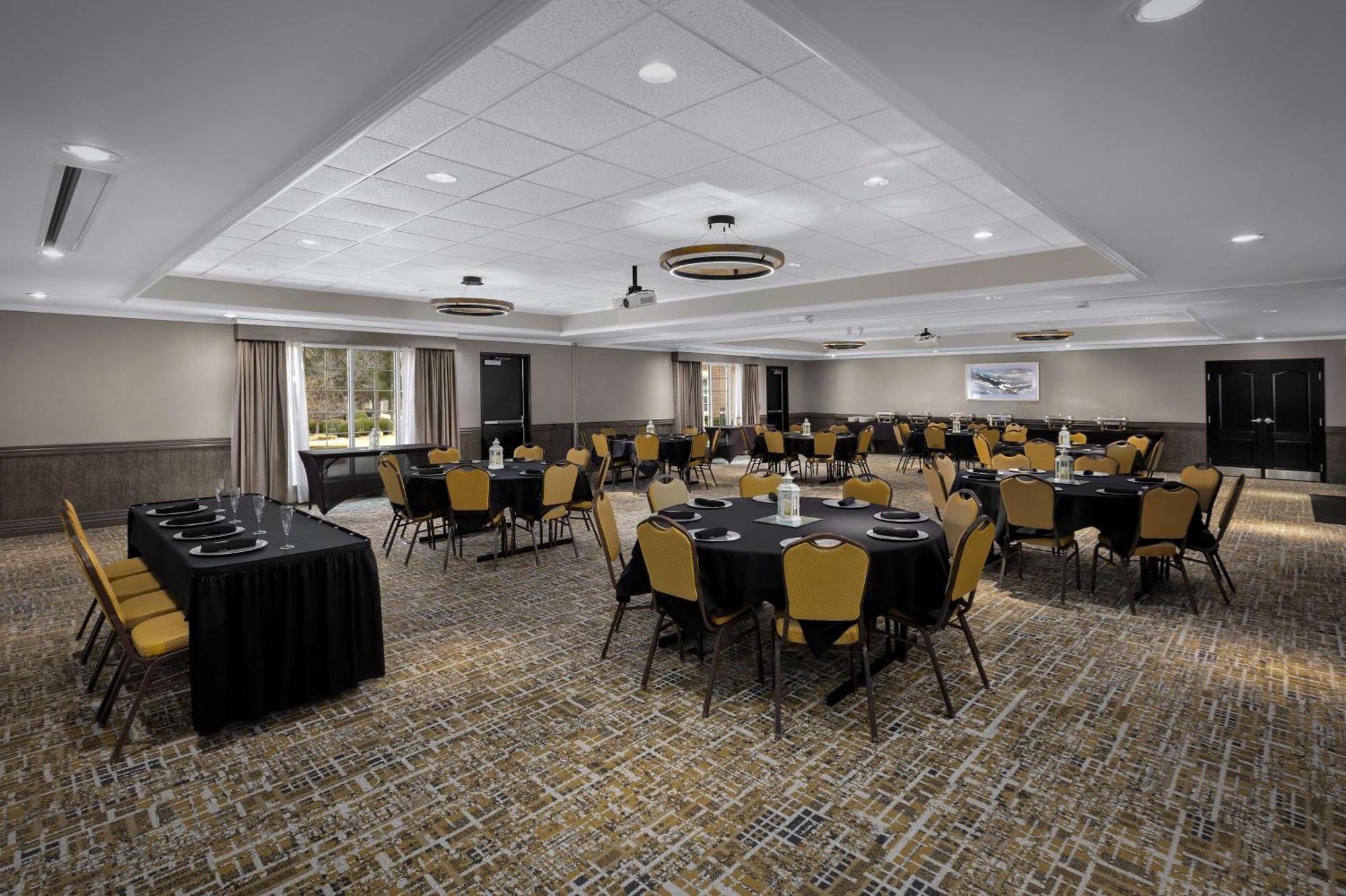 Homewood Suites By Hilton At The Waterfront Уичита Экстерьер фото